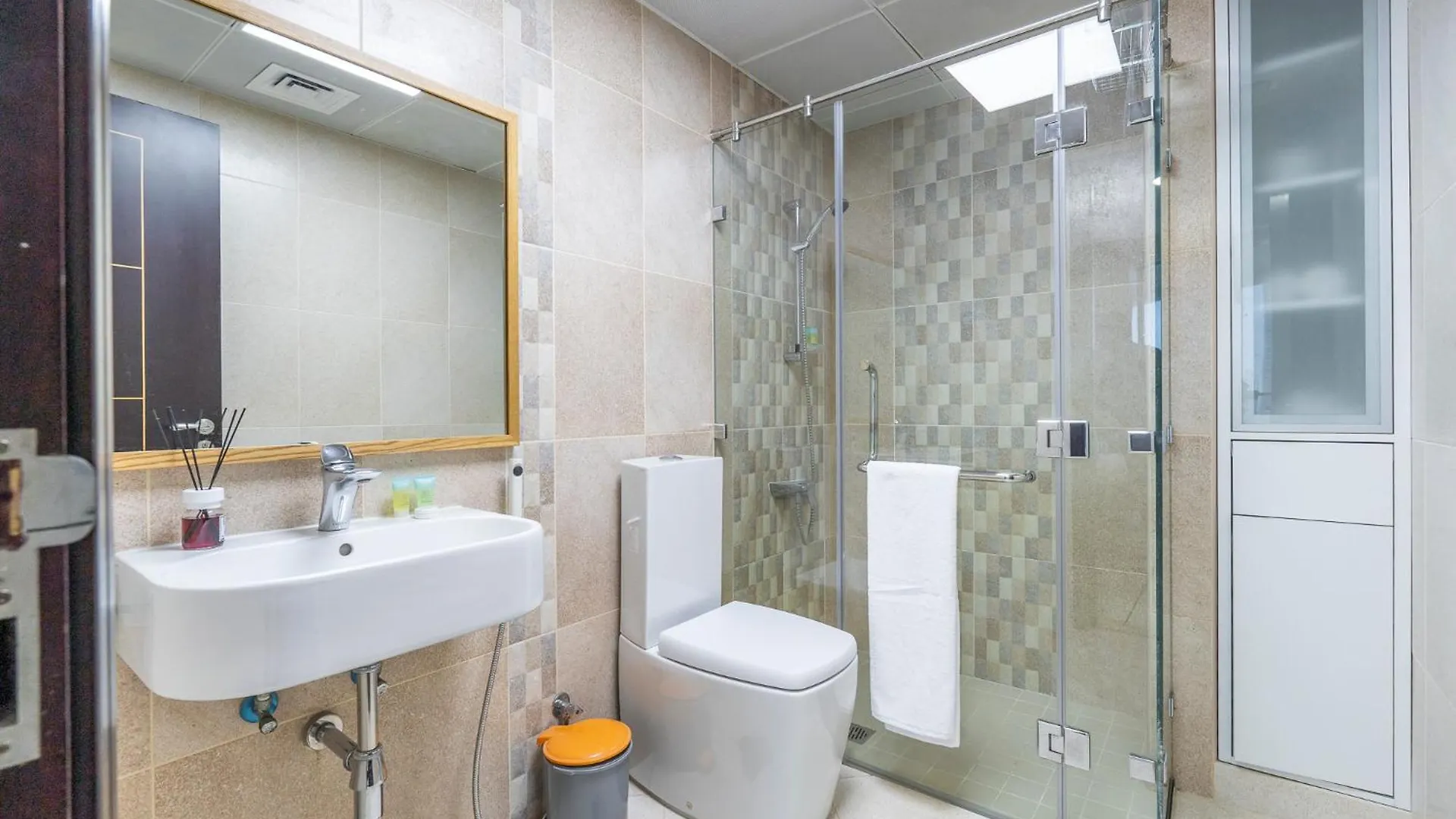 The Iconic Luxury 4Br Penthouse Near To Jumeirah Beach And Infront Of Dmcc Metro Station Dubai Apartment